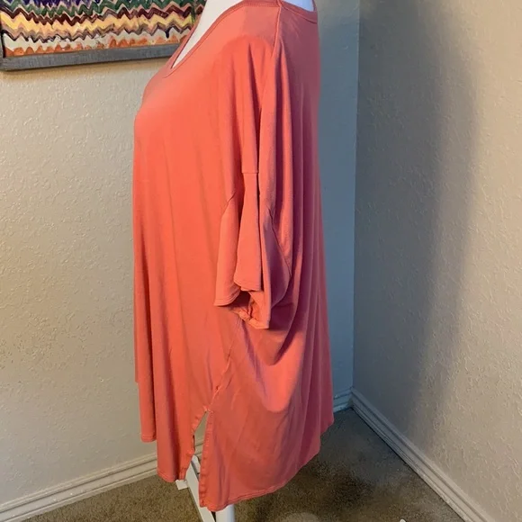 Old Navy Women’s Plus Size Luxe Top - Picture 3 of 6